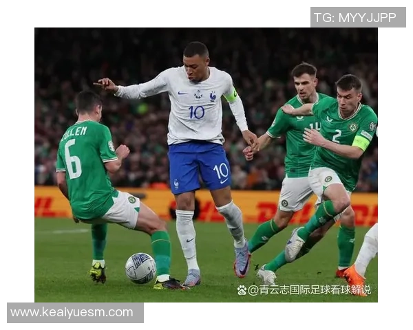 英格兰足球球星图展现传奇时代辉煌征程与绿茵荣耀传承 英格兰足球球星图展现传奇时代辉煌征程与绿茵荣耀传承